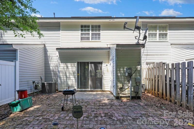 7543 Petrea Ln, Charlotte, NC 28227