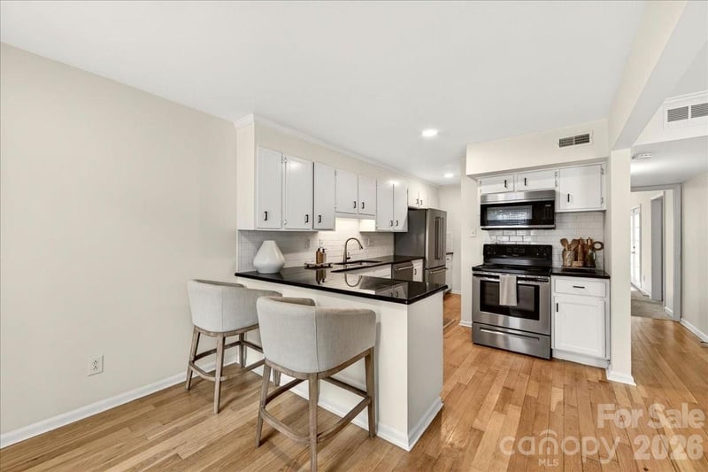 6724 Constitution Ln, Charlotte, NC 28210