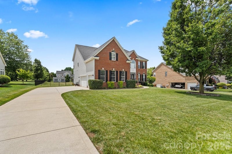 286 Corona Cir, Mooresville, NC 28117