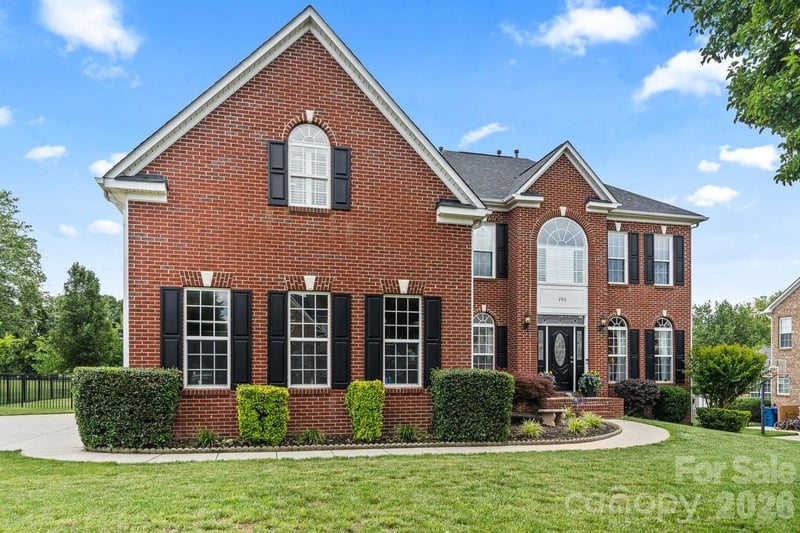 286 Corona Cir, Mooresville, NC 28117
