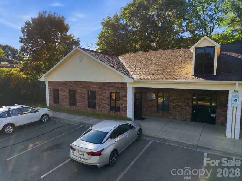 2120 Crown Centre Dr #100, Charlotte, NC 28227
