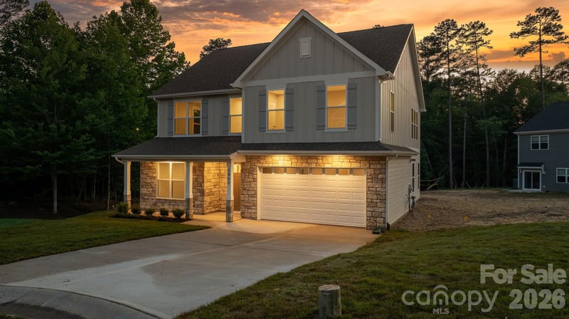 3869 12th Street Ct NE, Hickory, NC 28601