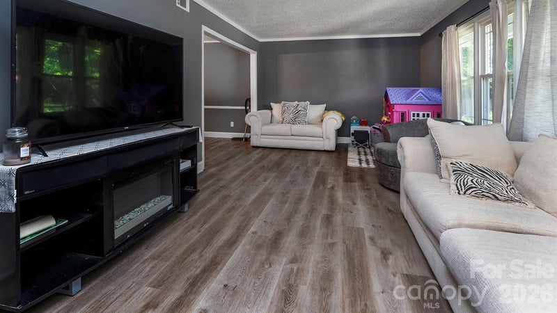 4900 Carriage Drive Cir, Charlotte, NC 28205