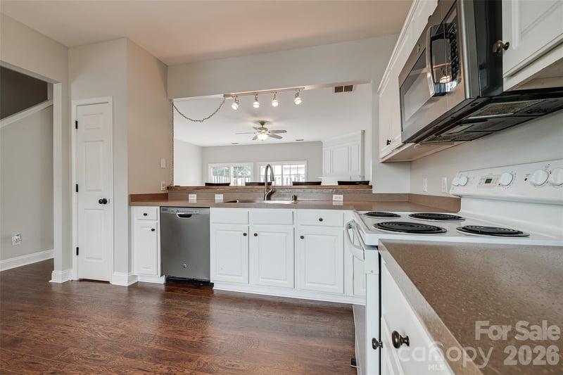 3186 Mannington Dr, Charlotte, NC 28270