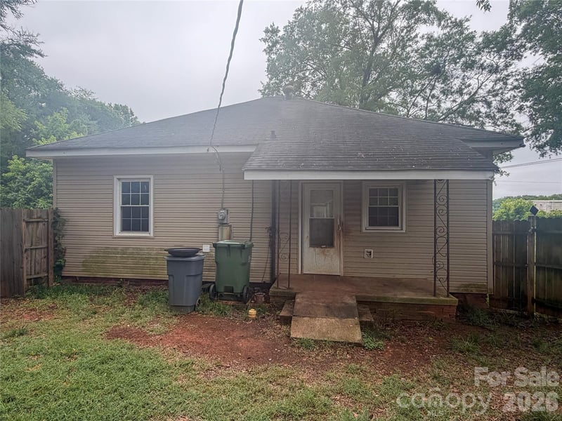 204 Madora St, Mount Holly, NC 28120