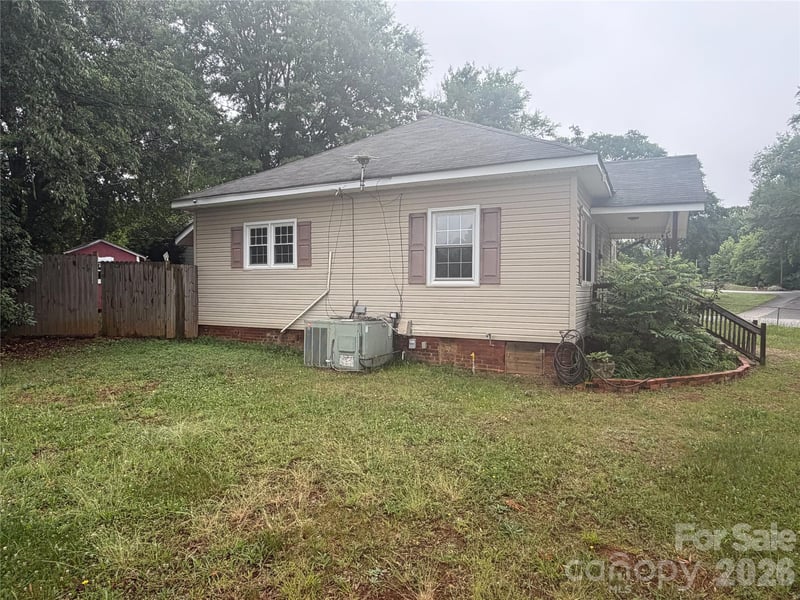 204 Madora St, Mount Holly, NC 28120