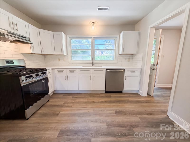 1438 Buckingham Ave, Gastonia, NC 28054