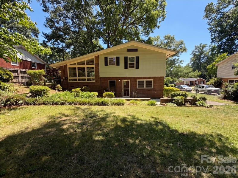 1438 Buckingham Ave, Gastonia, NC 28054