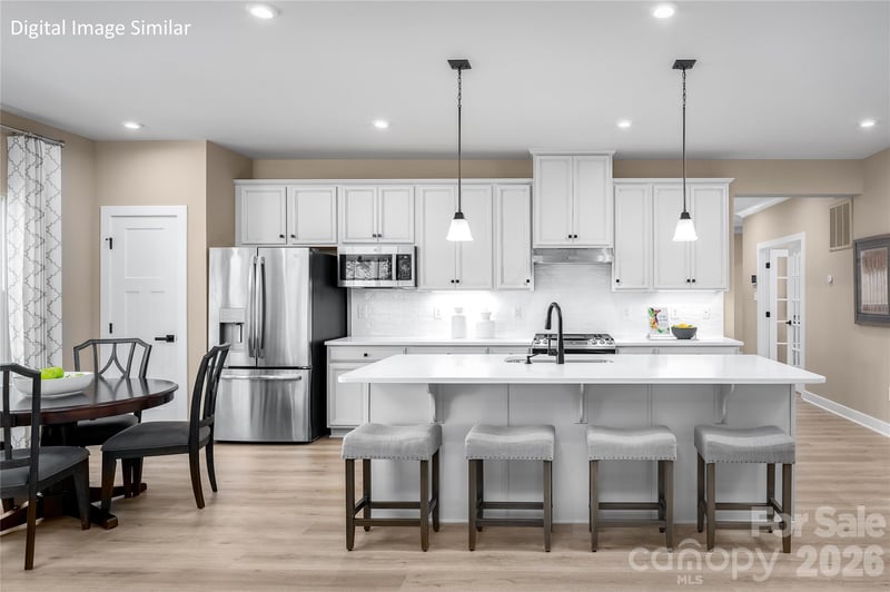 913 Heathway Dr, Charlotte, NC 28213