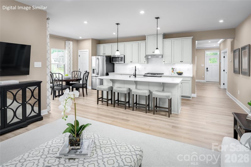 913 Heathway Dr, Charlotte, NC 28213