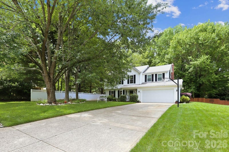 3009 Oakcroft Dr, Matthews, NC 28105