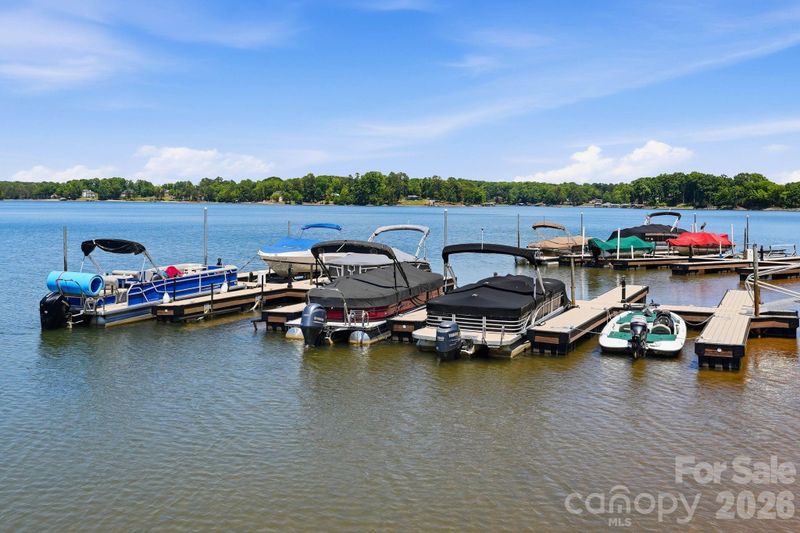 2605 Penngate Dr, Sherrills Ford, NC 28673