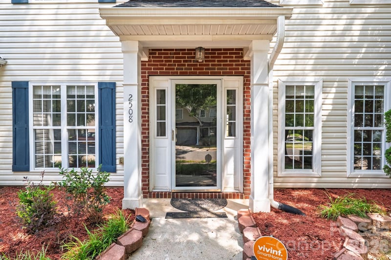 2508 Oakdale Creek Ln #17, Charlotte, NC 28216