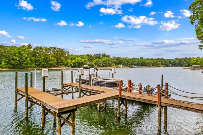8460 Keven Cir, Sherrills Ford, NC 28673