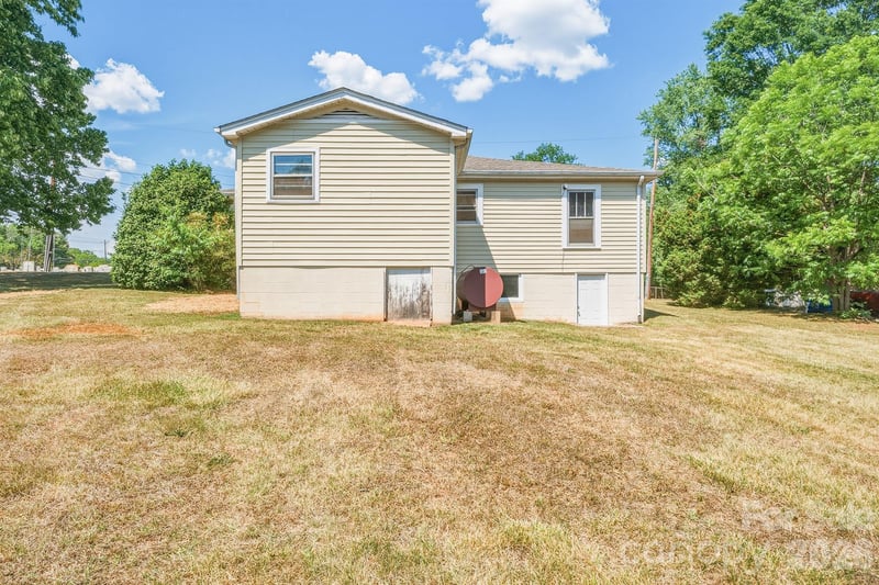 2308 11th Ave NE, Hickory, NC 28601