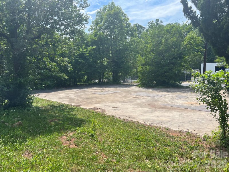2300 E Independence Blvd, Charlotte, NC 28205