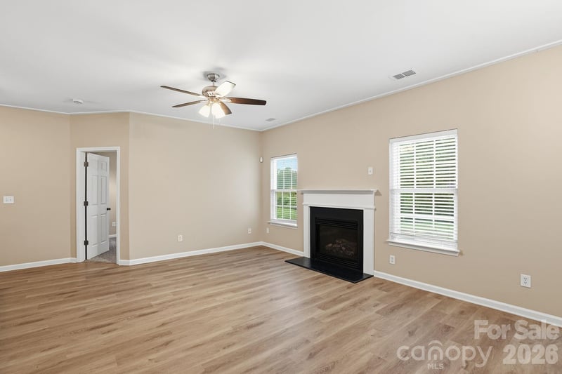 6427 Hermsley Rd, Charlotte, NC 28278