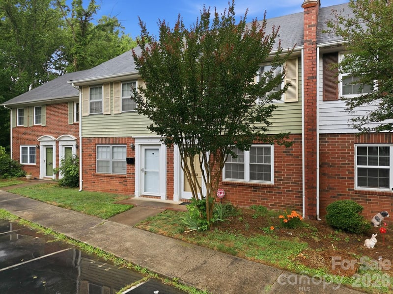 1300 Larchmont Pl #411, Salisbury, NC 28144