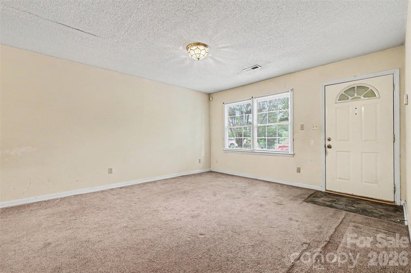 808 Floyd Ln, Gastonia, NC 28052