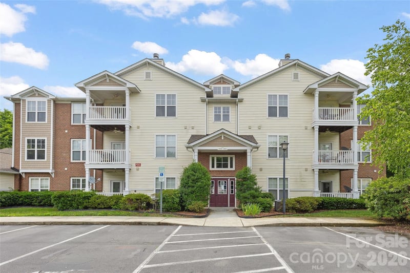 333 Westbend Dr, Charlotte, NC 28262