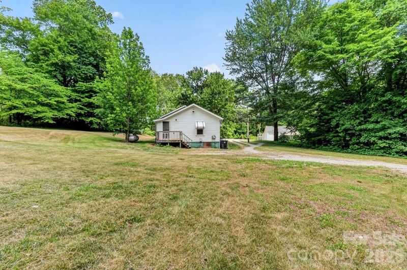 540 W Park Ave, Mooresville, NC 28115