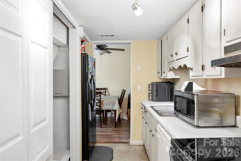 7130 Stonington Ln, Charlotte, NC 28227