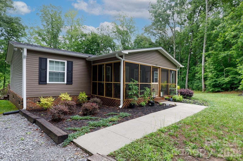 652 Sutton Spring Rd, York, SC 29745