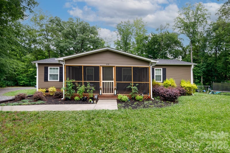 652 Sutton Spring Rd, York, SC 29745