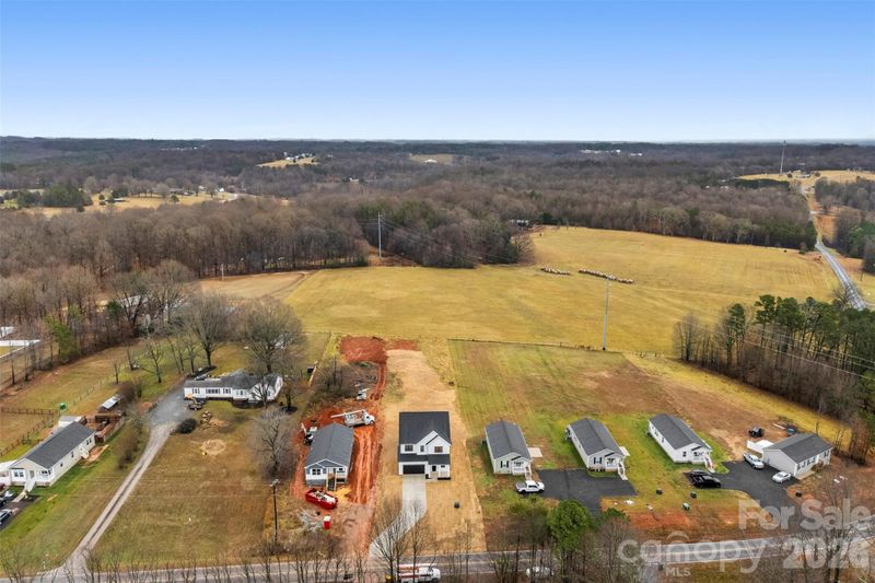 551 Perry Rd, Troutman, NC 28166