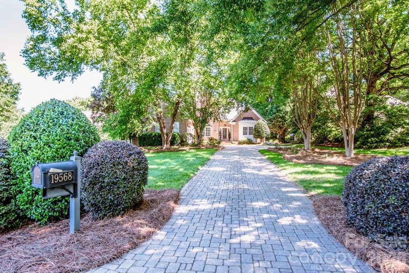 19568 Meta Rd, Cornelius, NC 28031