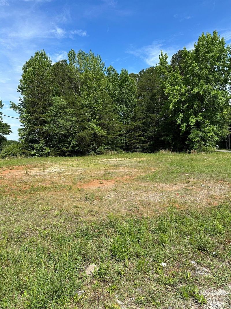 00 Dallas Cherryville Hw, Bessemer City, NC 28016