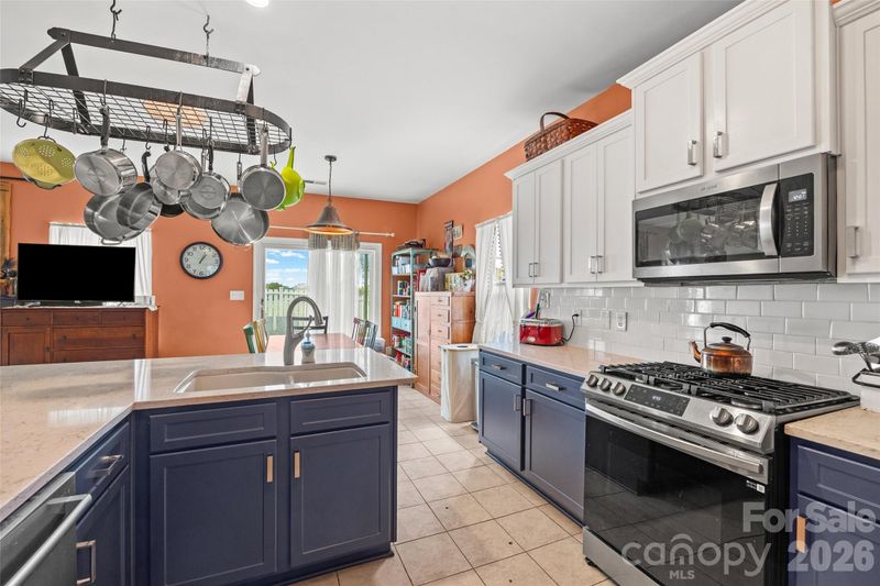 3310 Burnage Hall Rd, Harrisburg, NC 28075