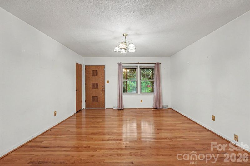 511 Ellenwood Dr, Kings Mountain, NC 28086