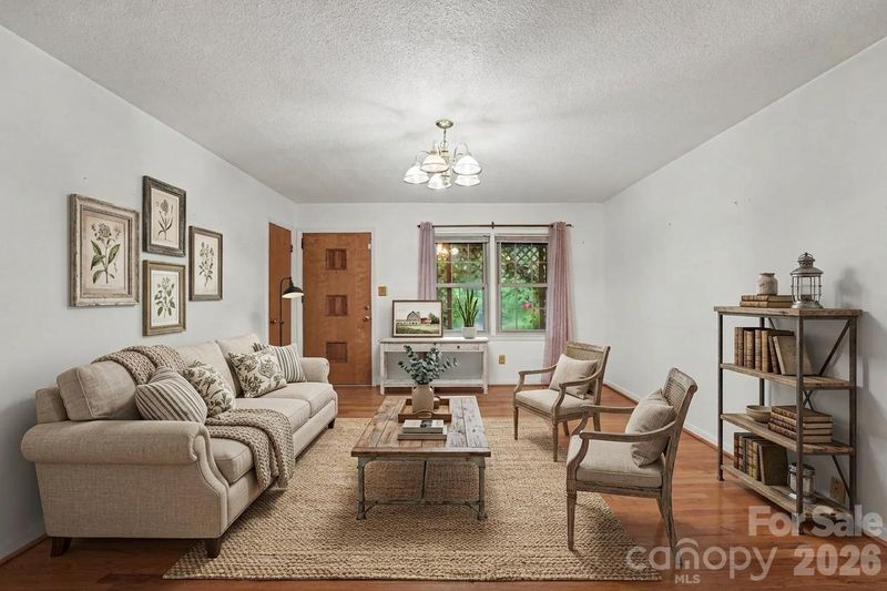 511 Ellenwood Dr, Kings Mountain, NC 28086