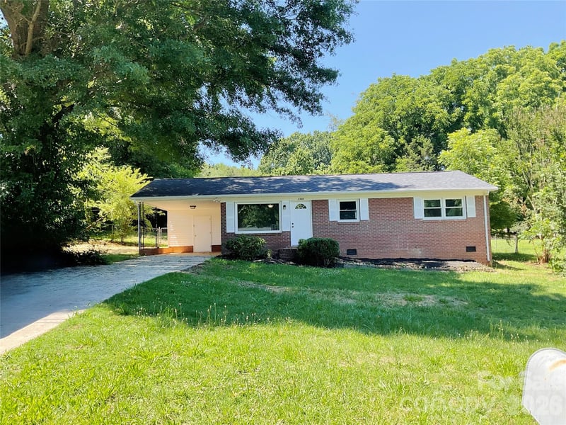 2346 Woodleaf Dr, Gastonia, NC 28052