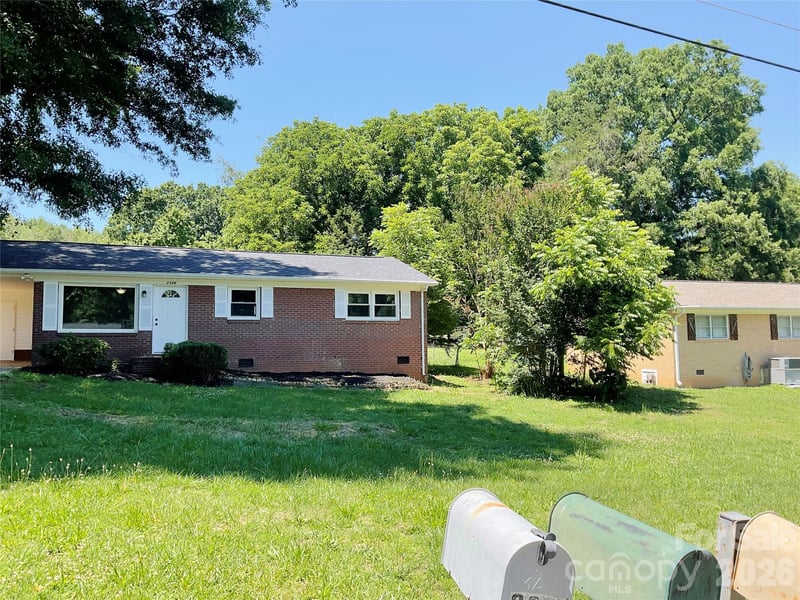 2346 Woodleaf Dr, Gastonia, NC 28052