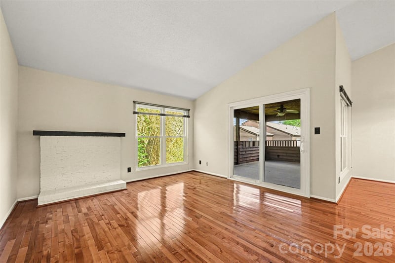 8015 Cedar Glen Dr, Charlotte, NC 28212