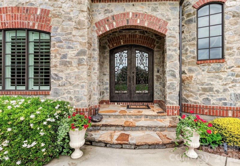 444 Bay Harbour Rd, Mooresville, NC 28117