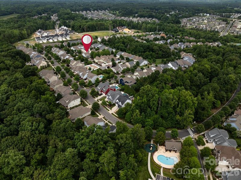 12422 Brenthaven Dr, Davidson, NC 28036