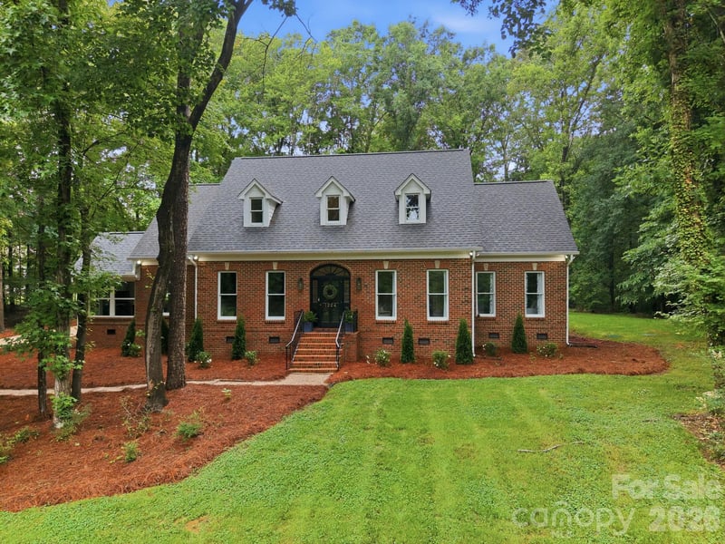 1224 Lago Vista Dr, Matthews, NC 28104