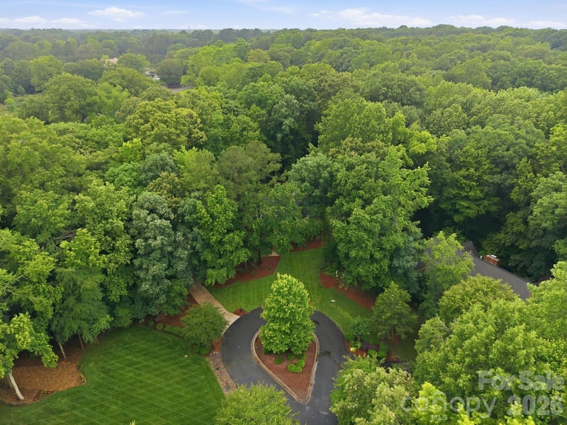 1224 Lago Vista Dr, Matthews, NC 28104