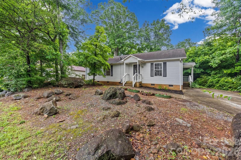30 Seventh St, York, SC 29745