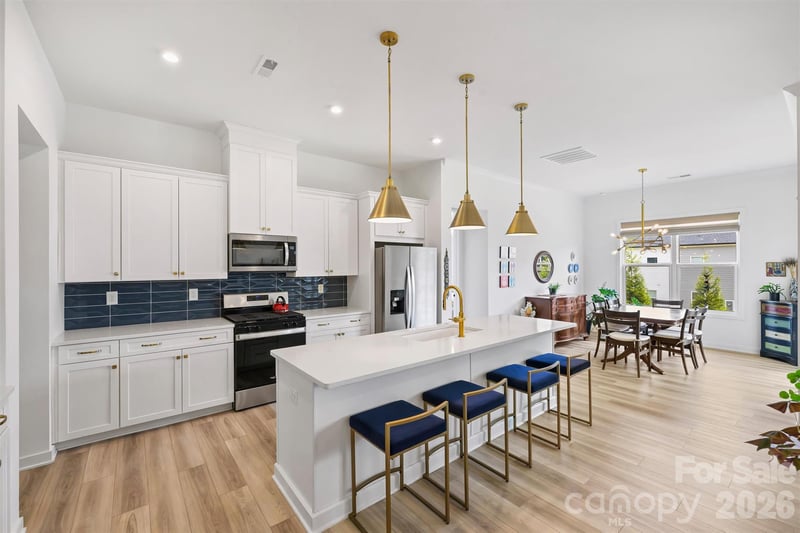 8044 Brookbank Dr, Charlotte, NC 28269