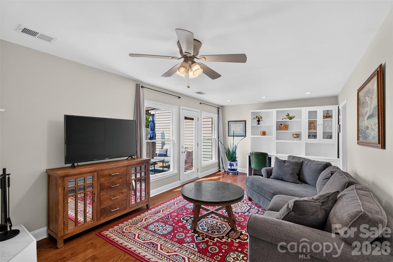 8333 Knights Bridge Rd, Charlotte, NC 28210