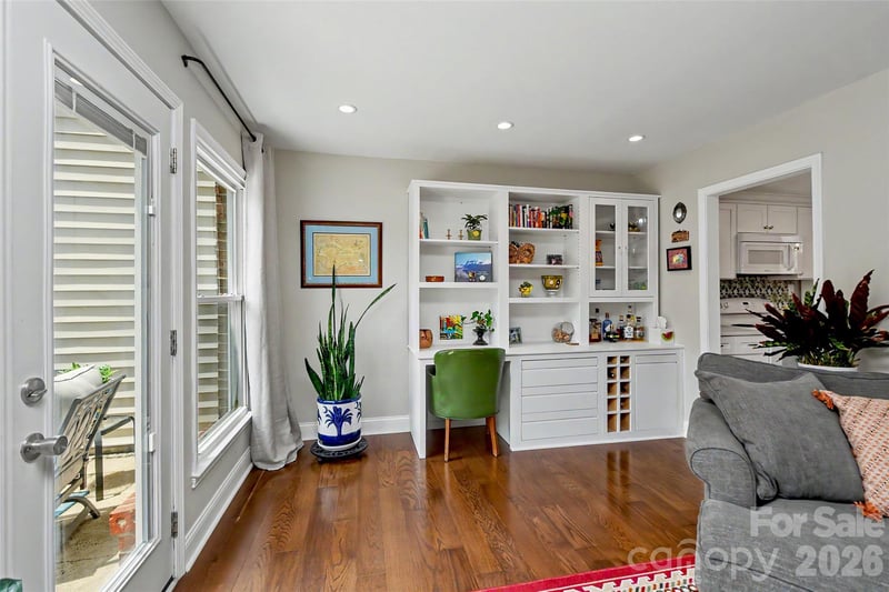 8333 Knights Bridge Rd, Charlotte, NC 28210
