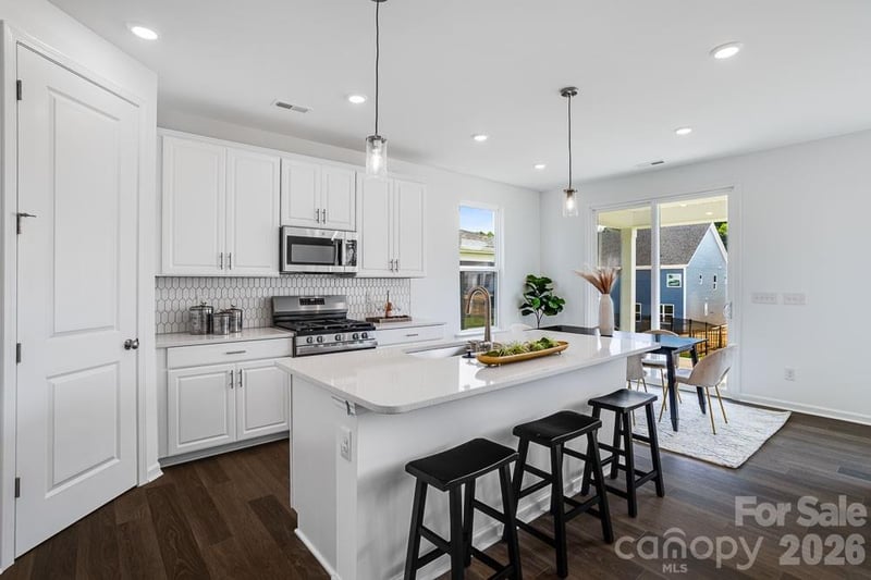 18230 Torchbearer Ln, Charlotte, NC 28278