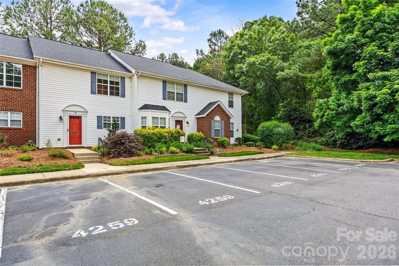 4259 Melrose Club Dr, Matthews, NC 28105