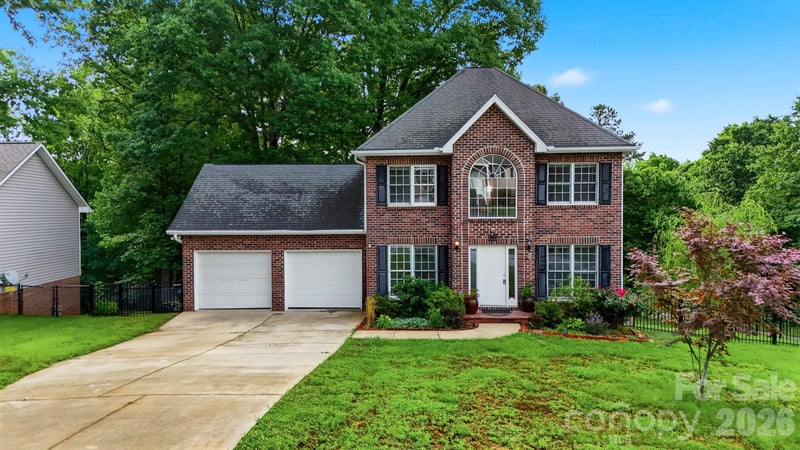 1737 9th Street Pl SE, Hickory, NC 28602