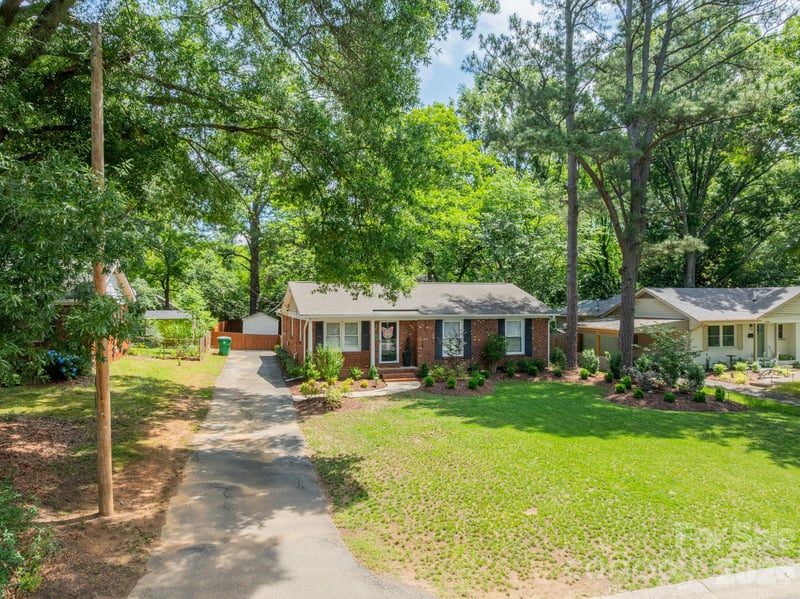 3723 Litchfield Rd, Charlotte, NC 28211