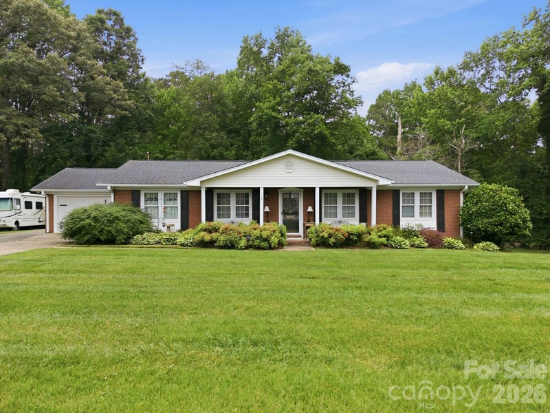 805 Pine Hill Dr, Salisbury, NC 28146